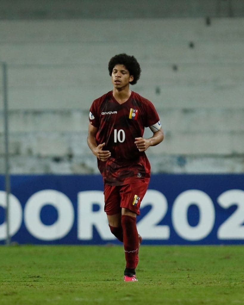 David Martínez anotó el golazo de Venezuela para el 1-1 ante Paraguay. Foto: Conmebol.