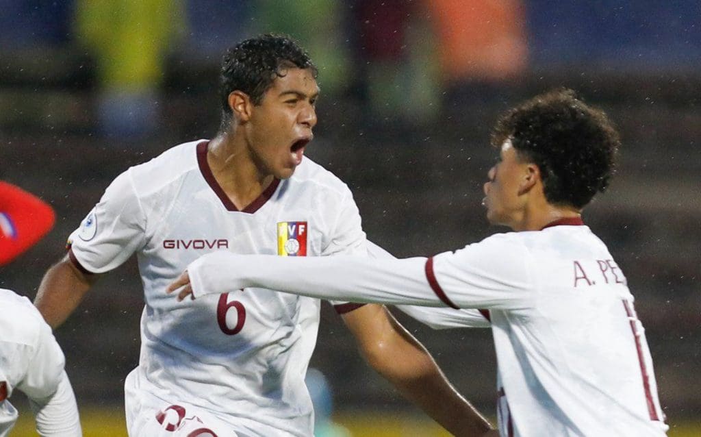 Rai Hidalgo abrió el marcador para Venezuela ante Chile. Foto: Conmebol.