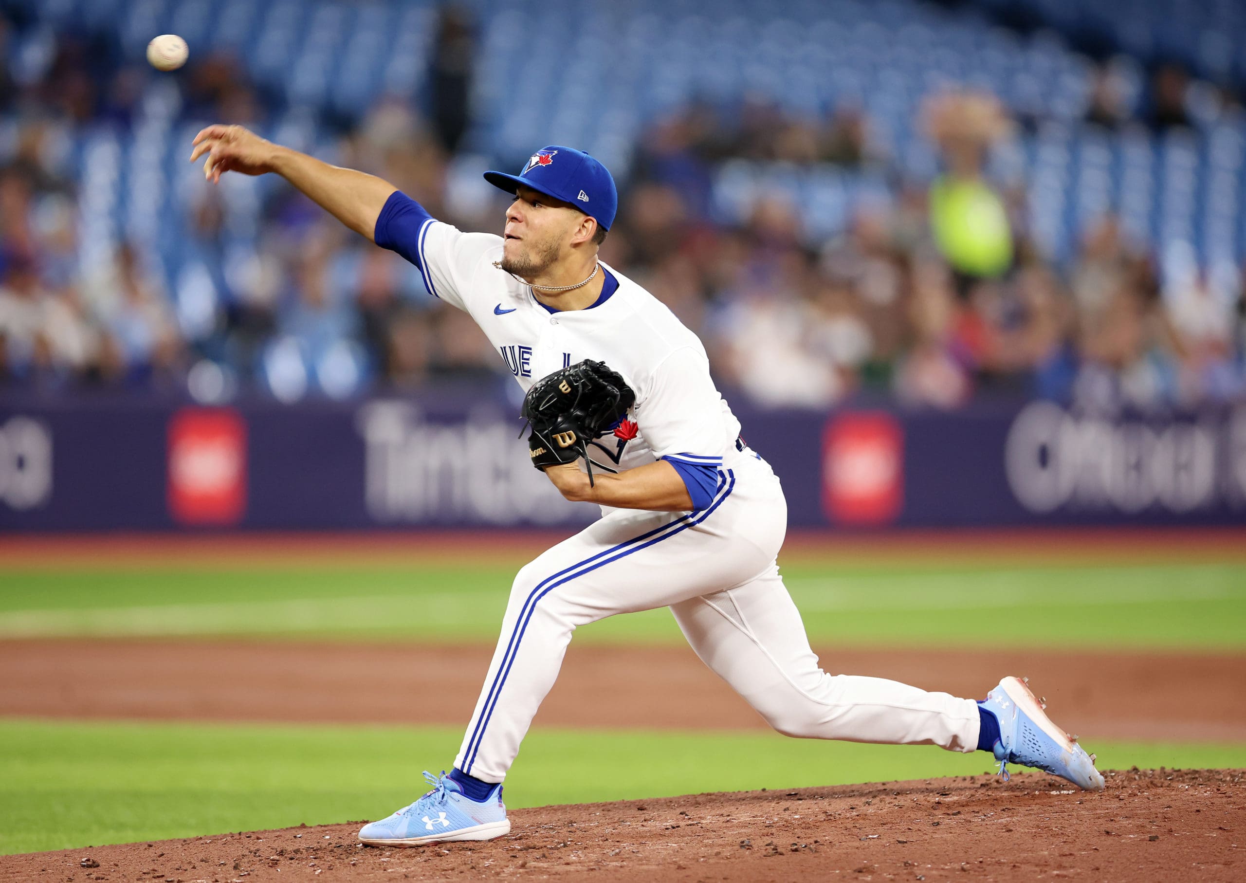 Blue Jays blanquean a White Sox con un Berríos estelar