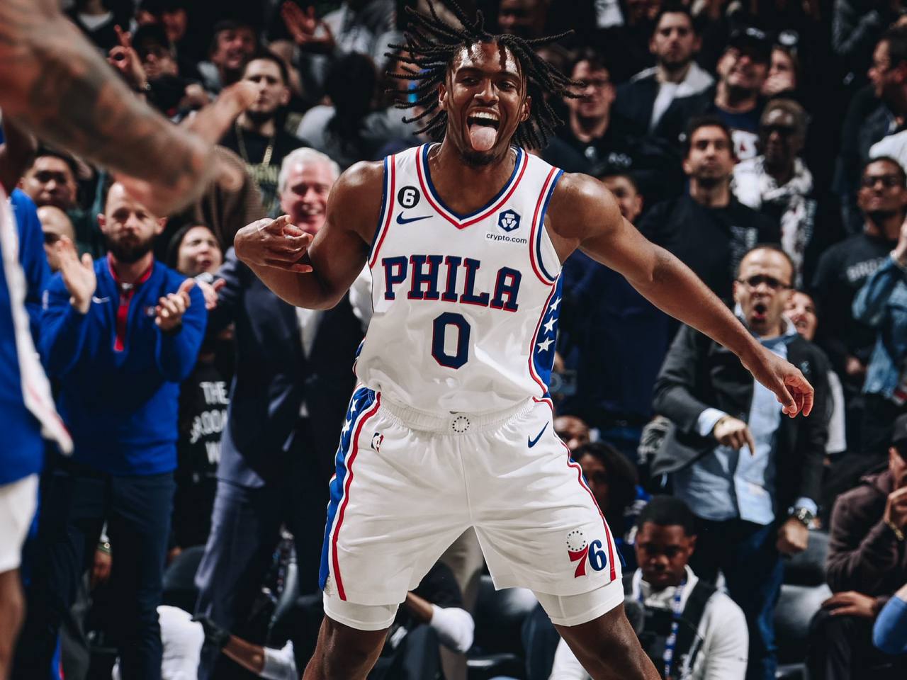 Tyrese Maxey vuelve a comandar y los 76ers ponen la serie en jaque