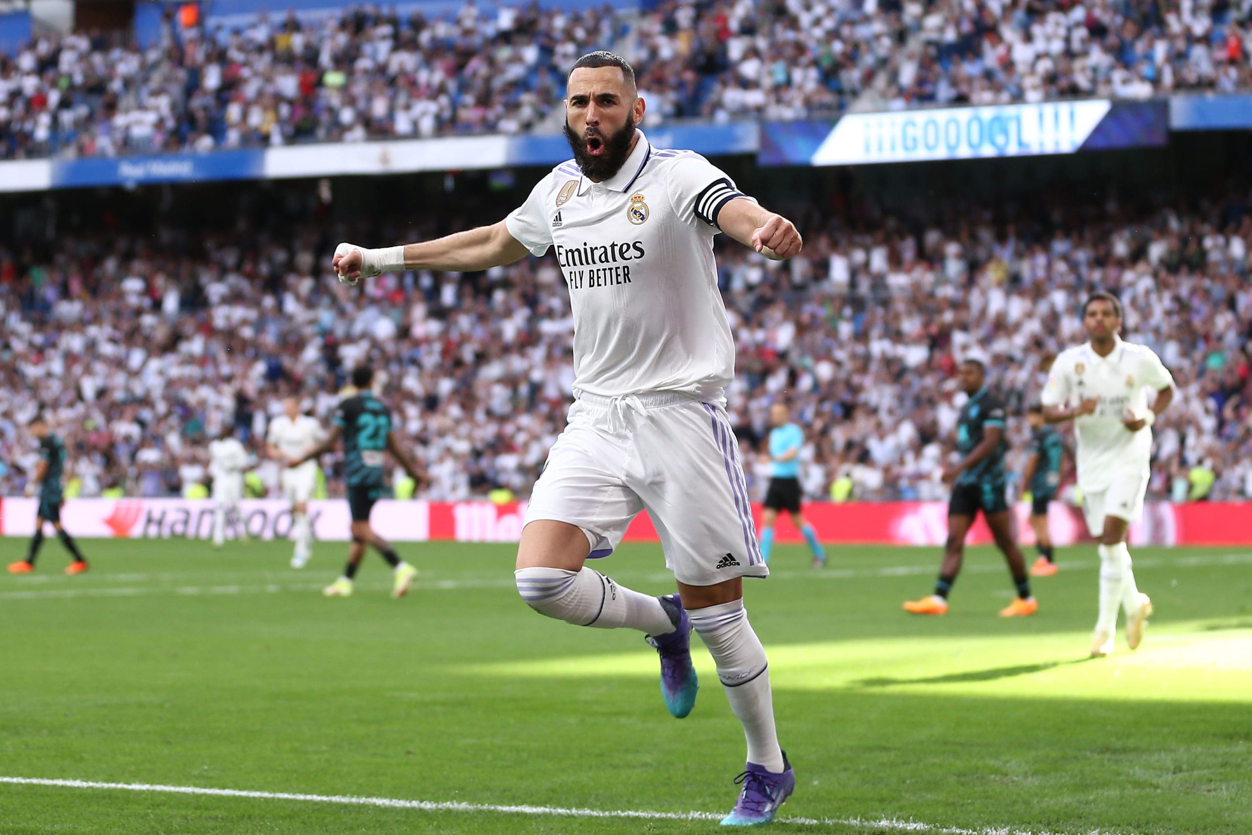 Karim Benzema hace historia con el Real Madrid en la victoria ante Almería