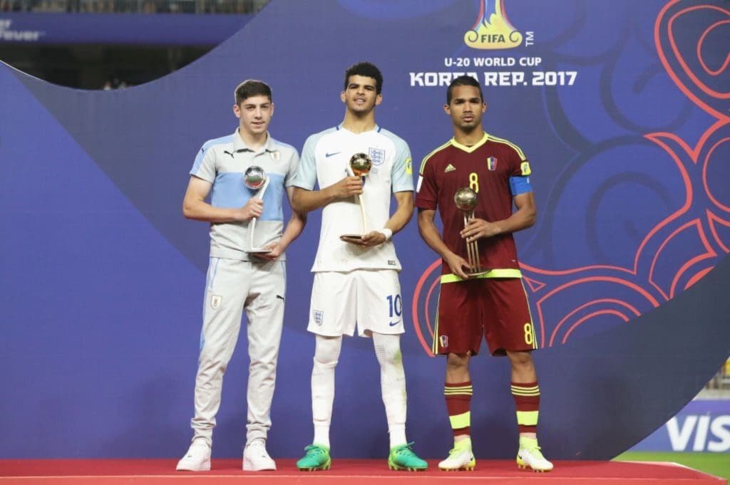 Valverde, Solanke y Yangel Herrera.