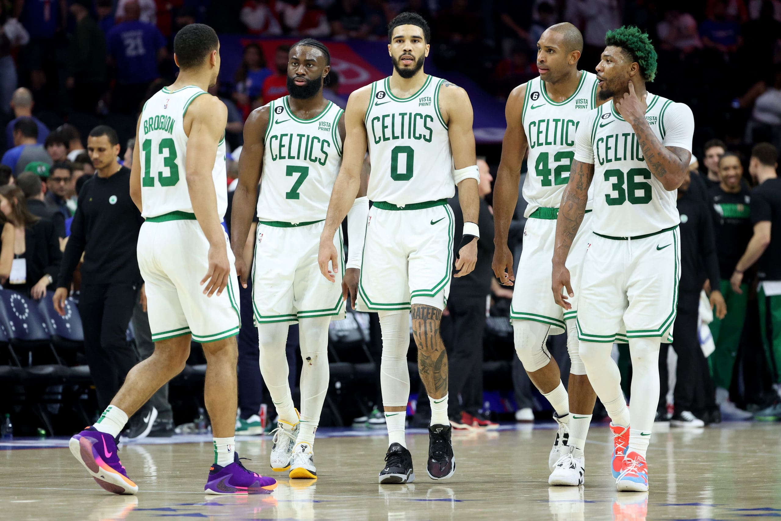 Celtics gana en Philadelphia y obligan a juego 7