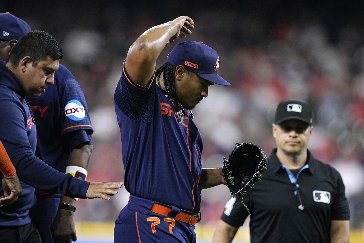 Astros de Houston pierden a Luis García, en victoria importante