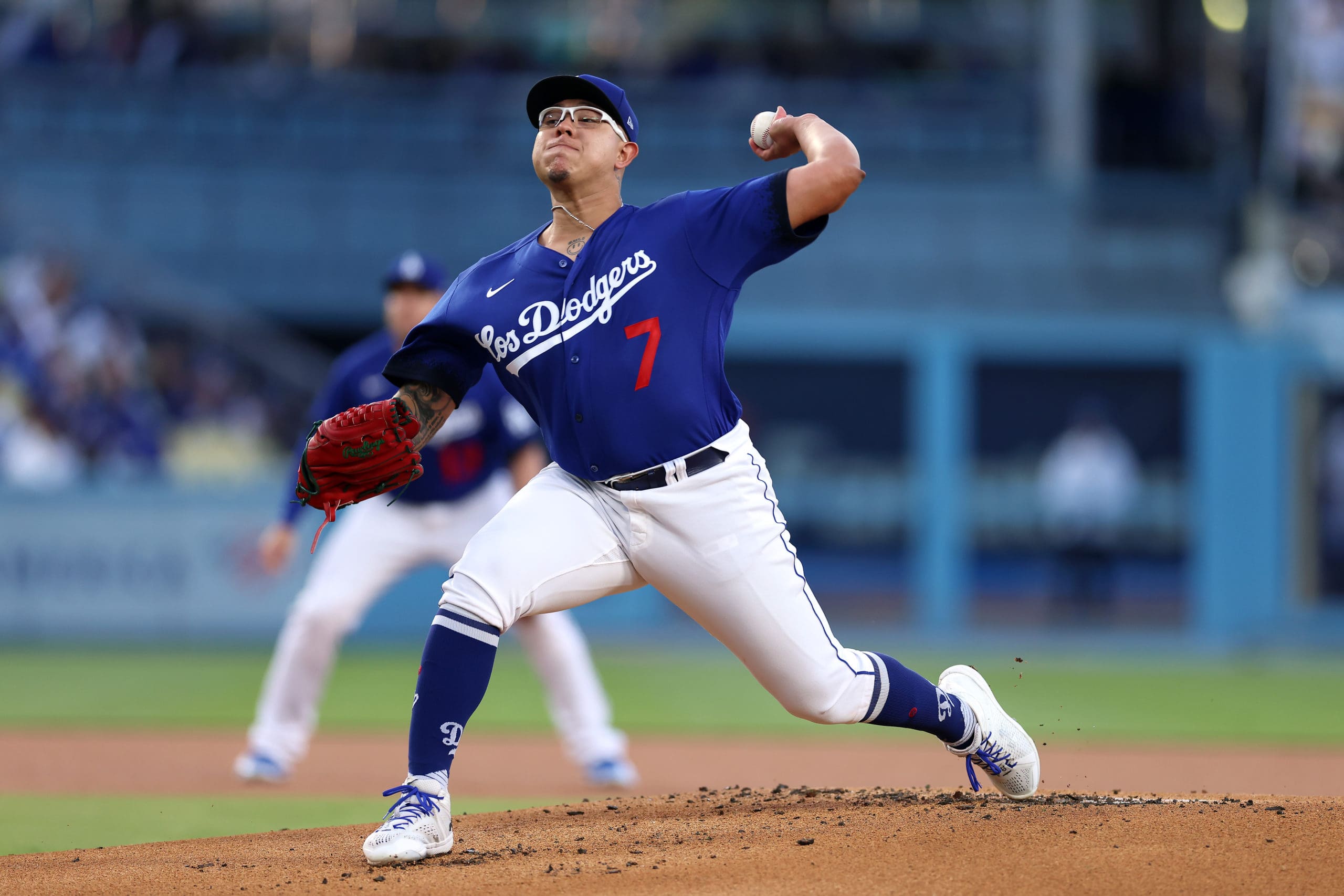 MLB: Julio Urías indomable ante Phillies