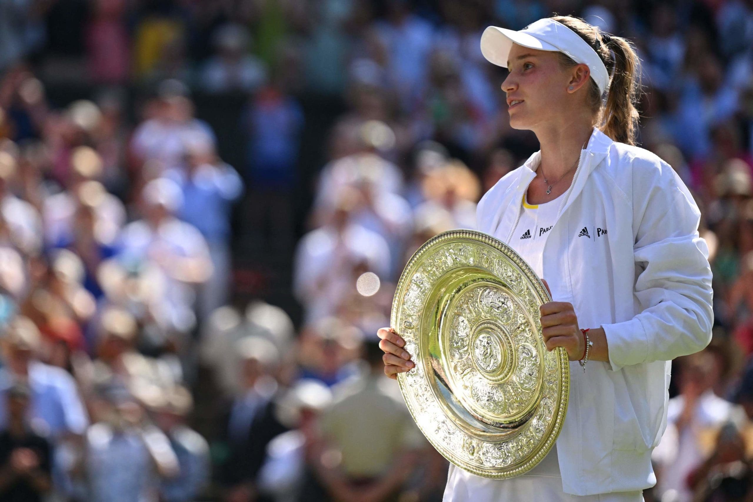 Elena Rybakina avanza en su misión: Defender su trono en Wimbledon