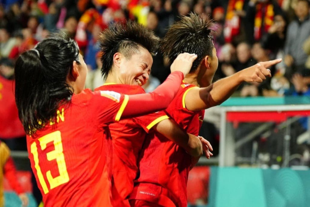 China logró su primer triunfo del Mundial femenino.