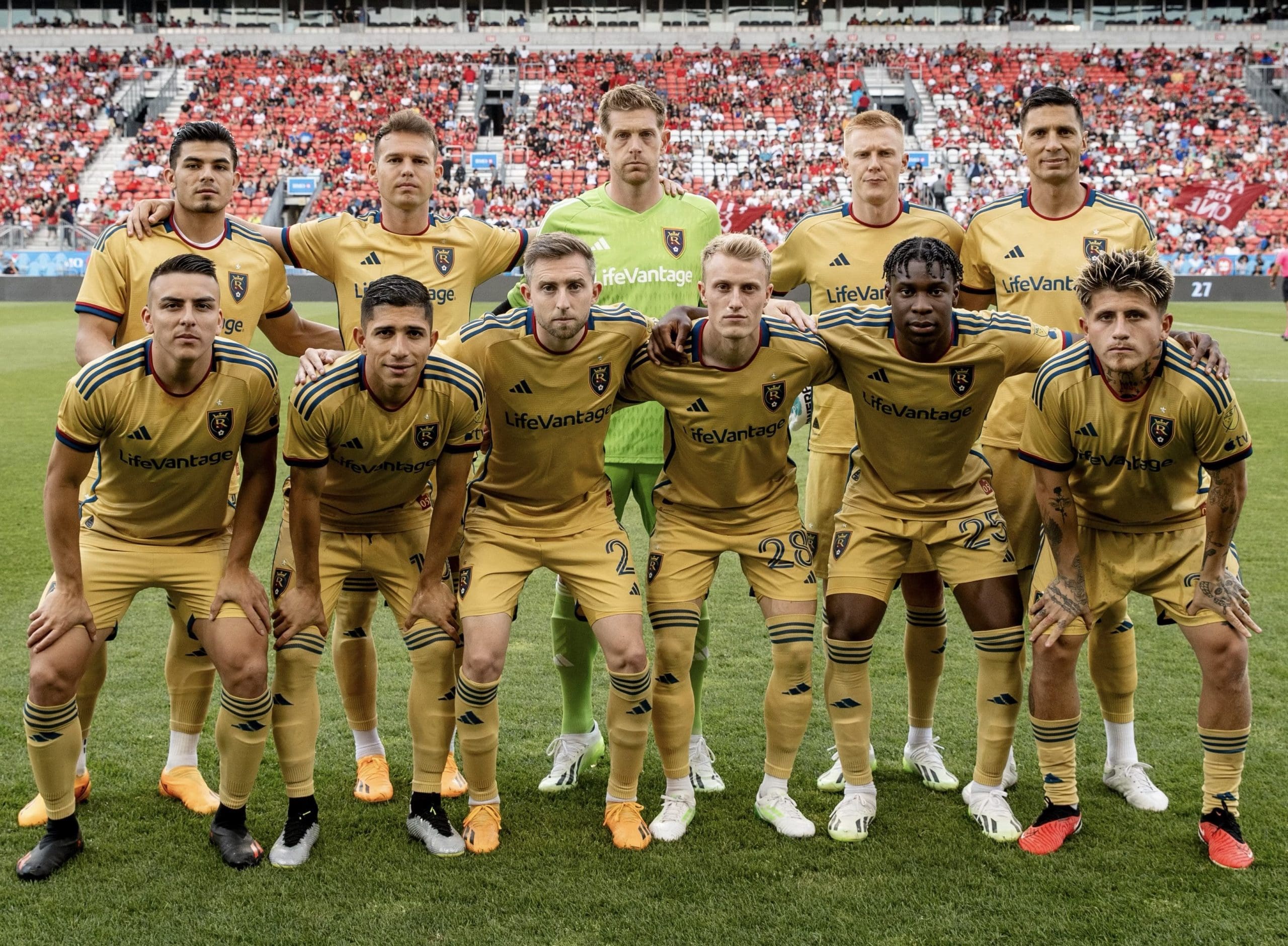 Real Salt Lake sobre la hora derrota a Toronto FC