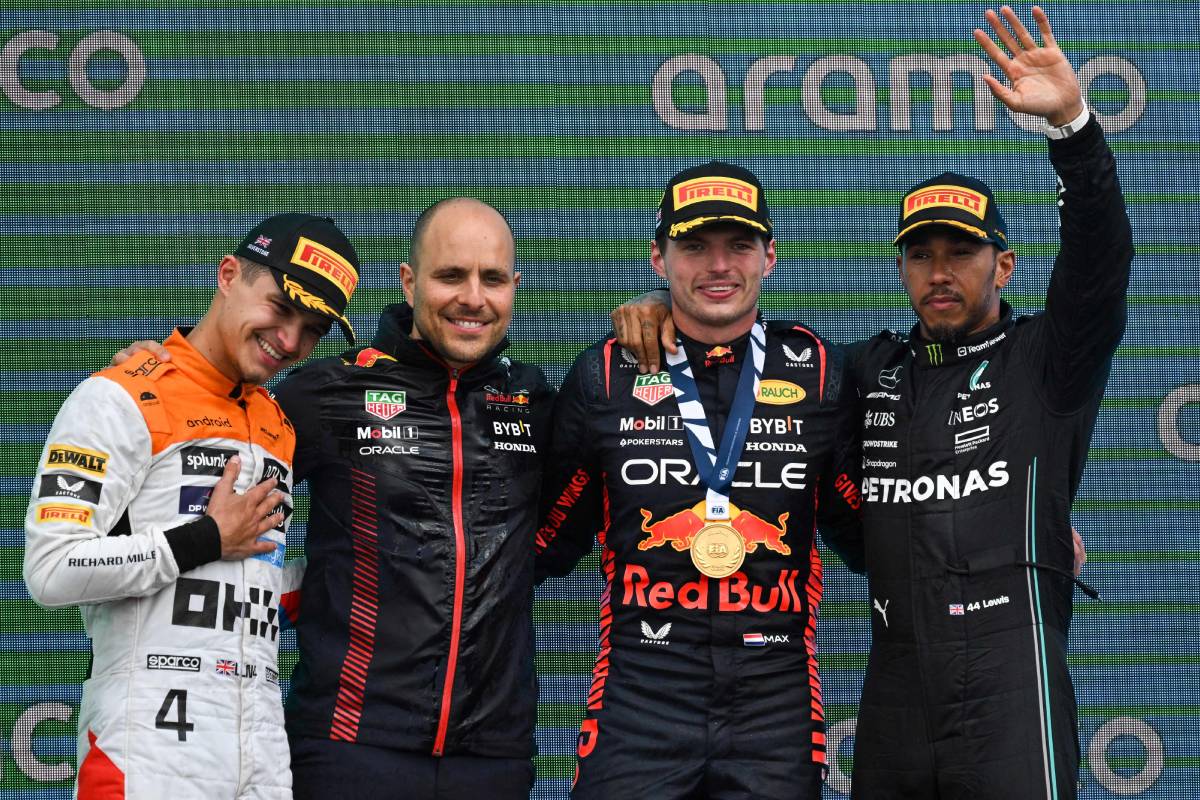 Max Verstappen se impone pese al ‘milagro’ de McLaren