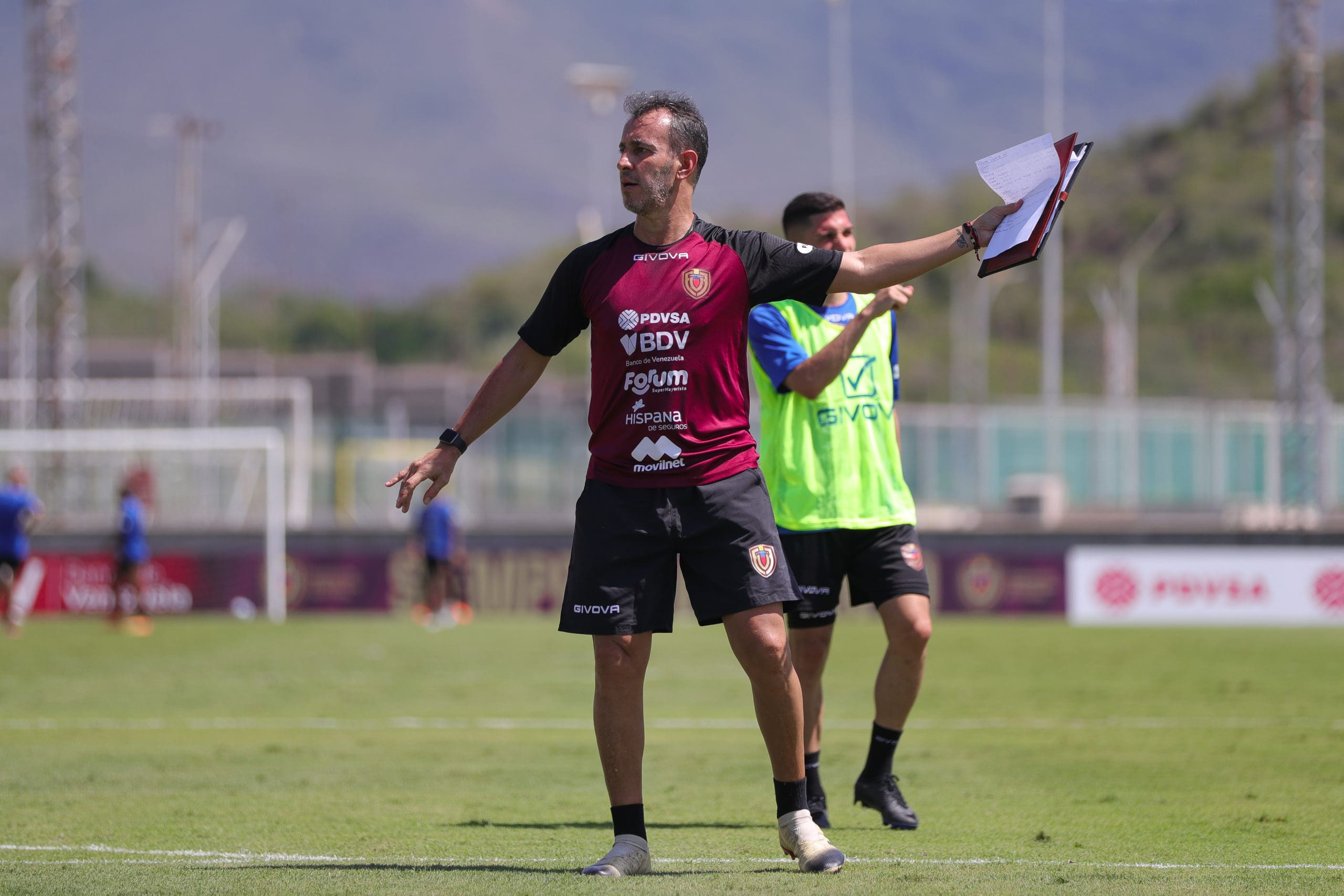 Fernando "Bocha" Batista, DT de Venezuela. Foto: FVF.