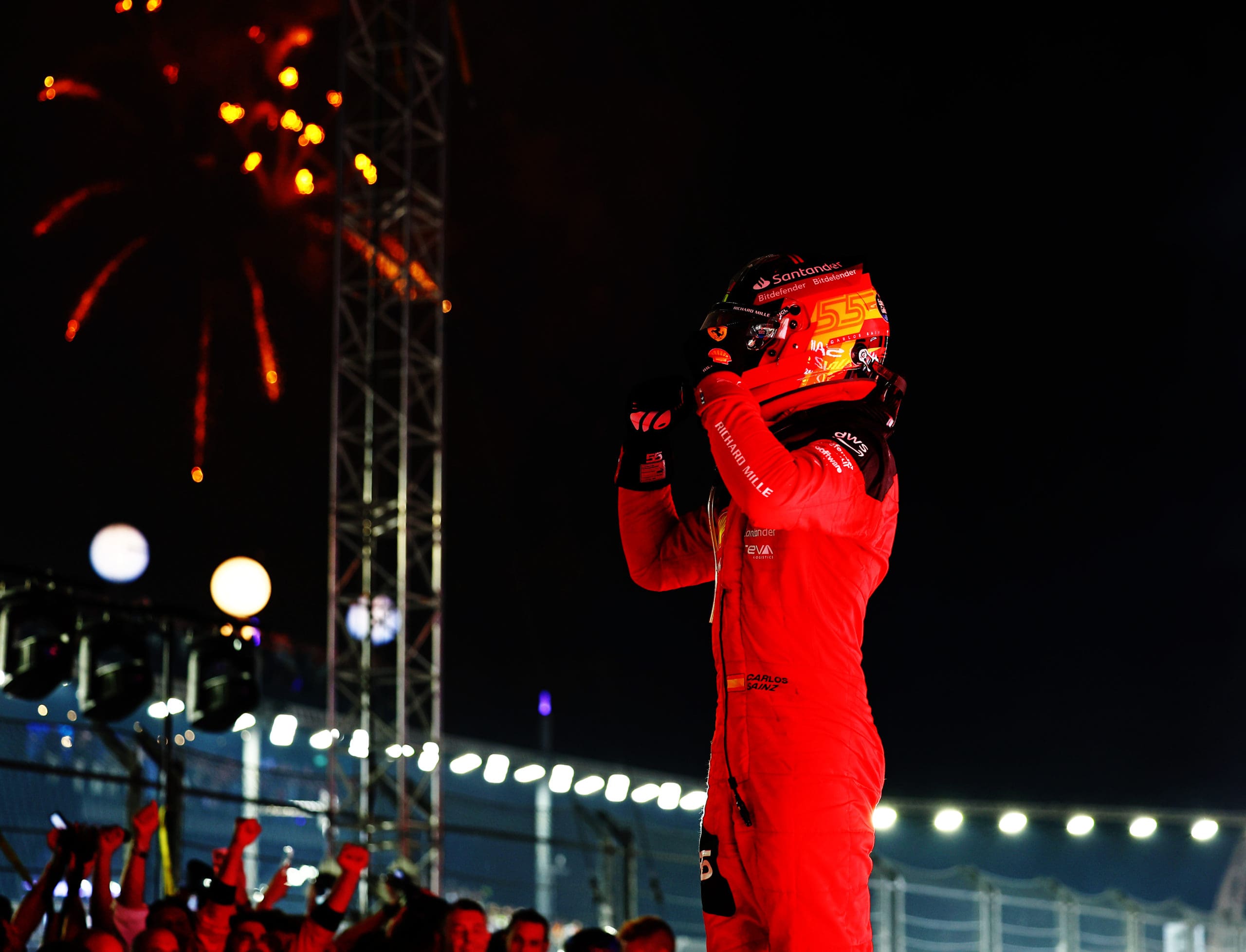 Carlos Sainz gana en Singapur y pone fin al récord de Red Bull