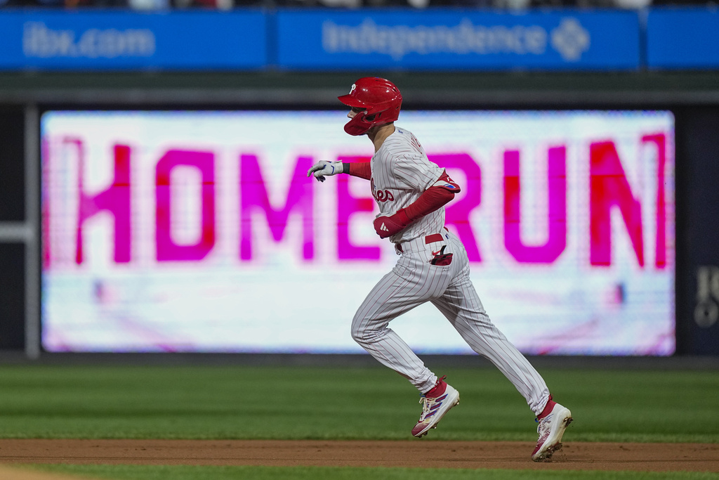 NLCS: Phillies barren en casa a punta de cuadrangulares