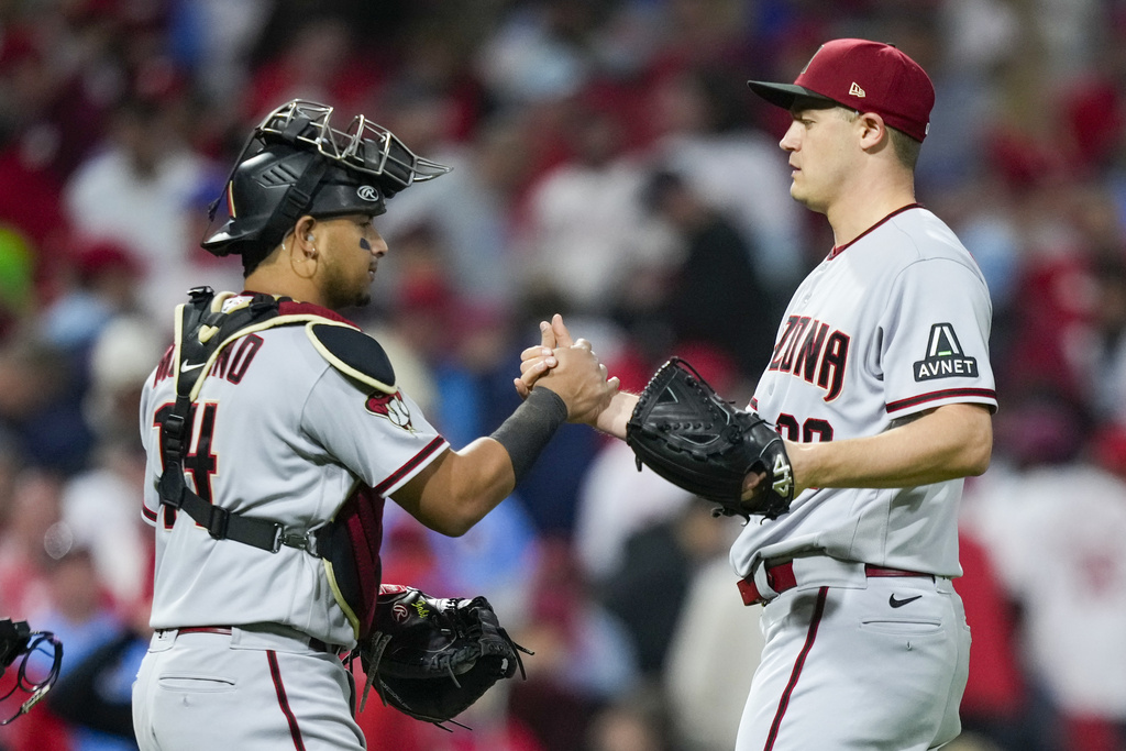 NLCS: Merrill Kelly guía a los D-Backs hasta el juego 7 contra los Phillies