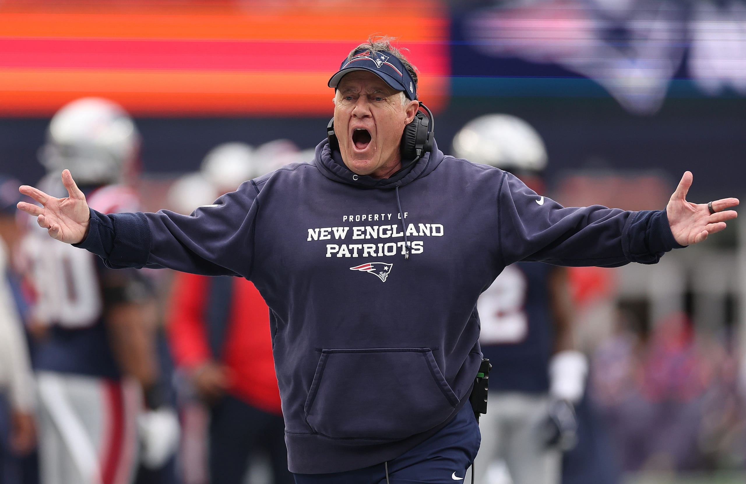 Bill Belichick ingresa al selecto club de las 300 victorias y apunta al récord de Don Shula