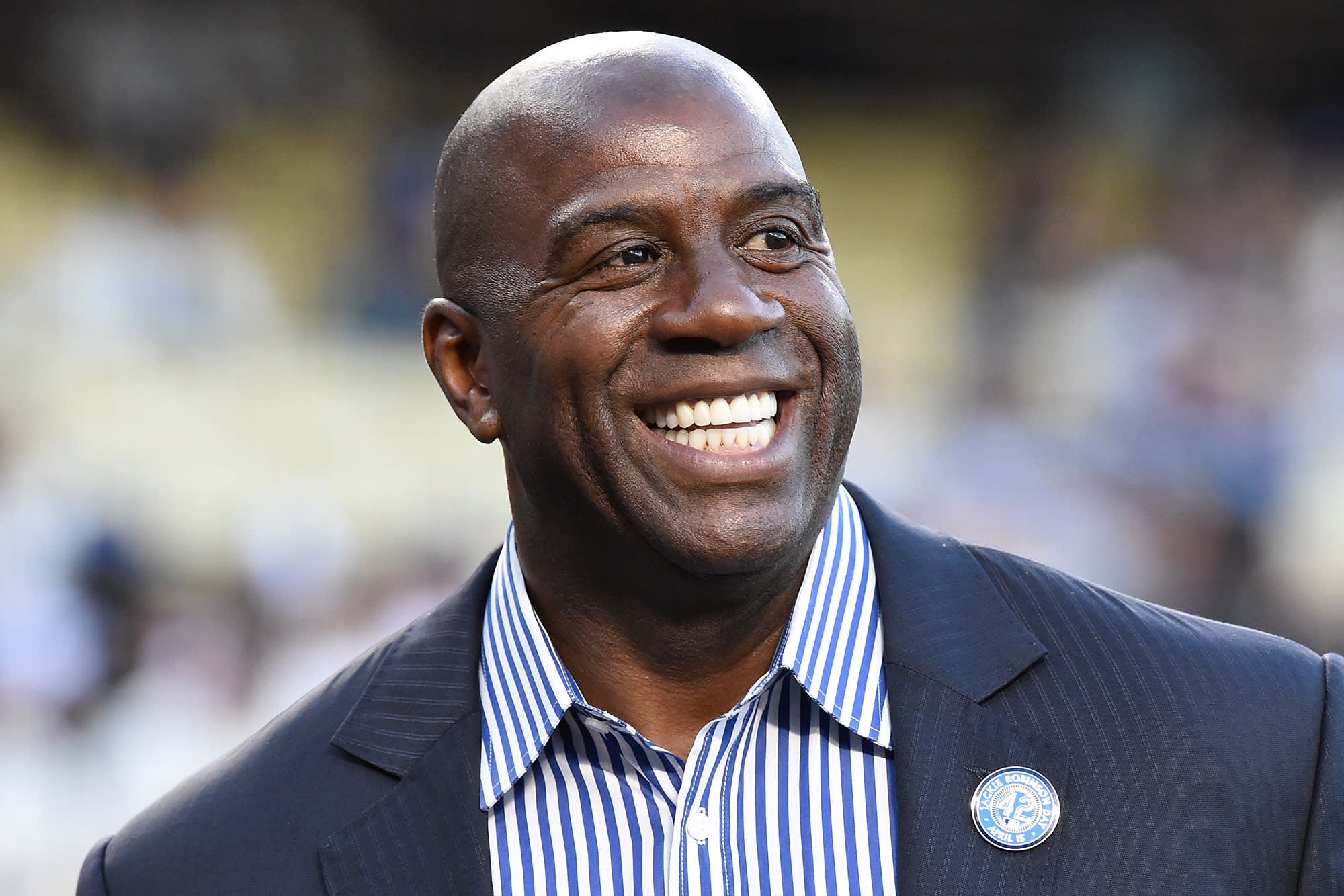 Magic Johnson se une a otros tres deportistas en el club de los billonarios