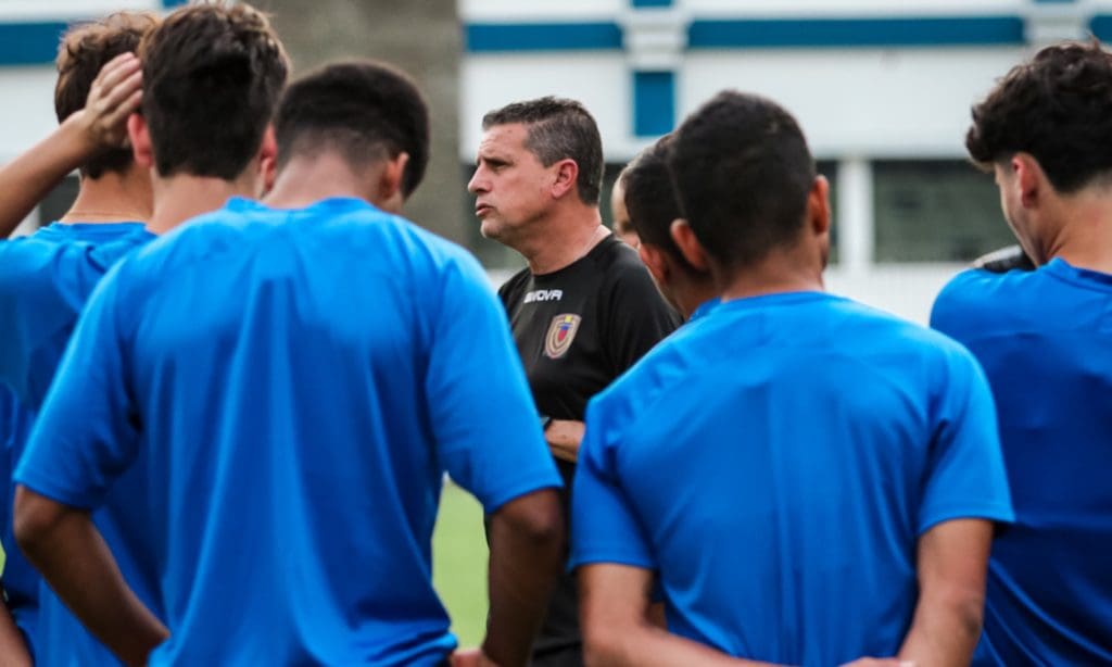 Ricardo Valiño, seleccionador de la sub 17 de Venezuela. Foto: FVF.