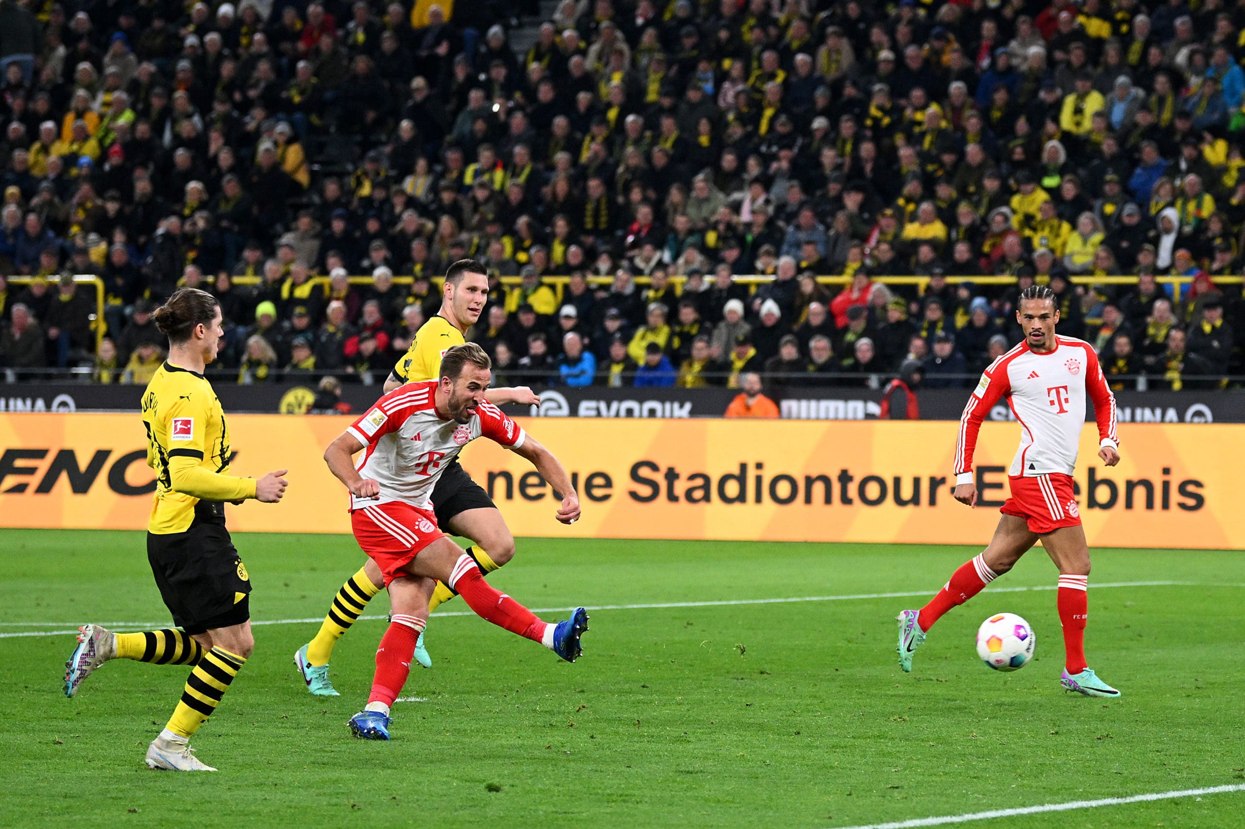 Bayern golea al Dortmund con hat-trick de Harry Kane