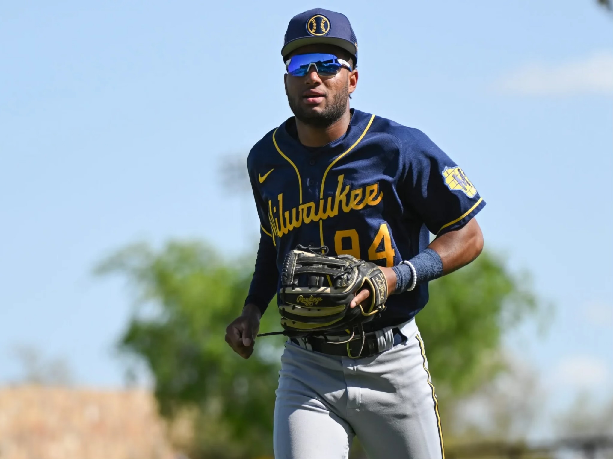 Jackson Chourio hace historia con un contrato récord para un jugador no-bigleaguer