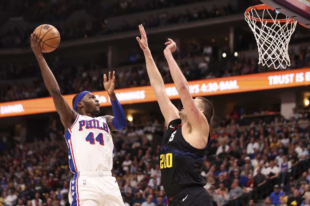 Los Nuggets sufren y ganan ante los Sixers a pesar de la ausencia de Embiid