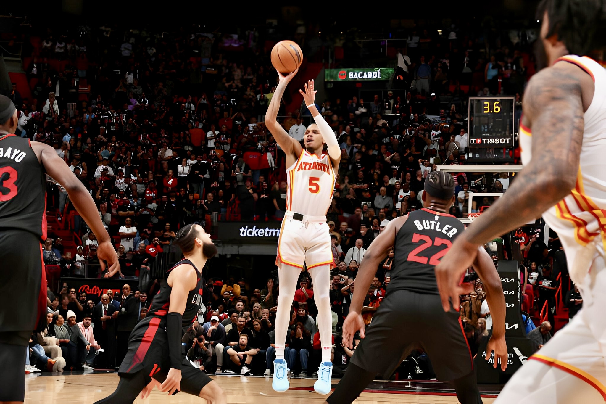 Los Hawks derrotaron al Miami Heat en la noche de Udonis Haslem