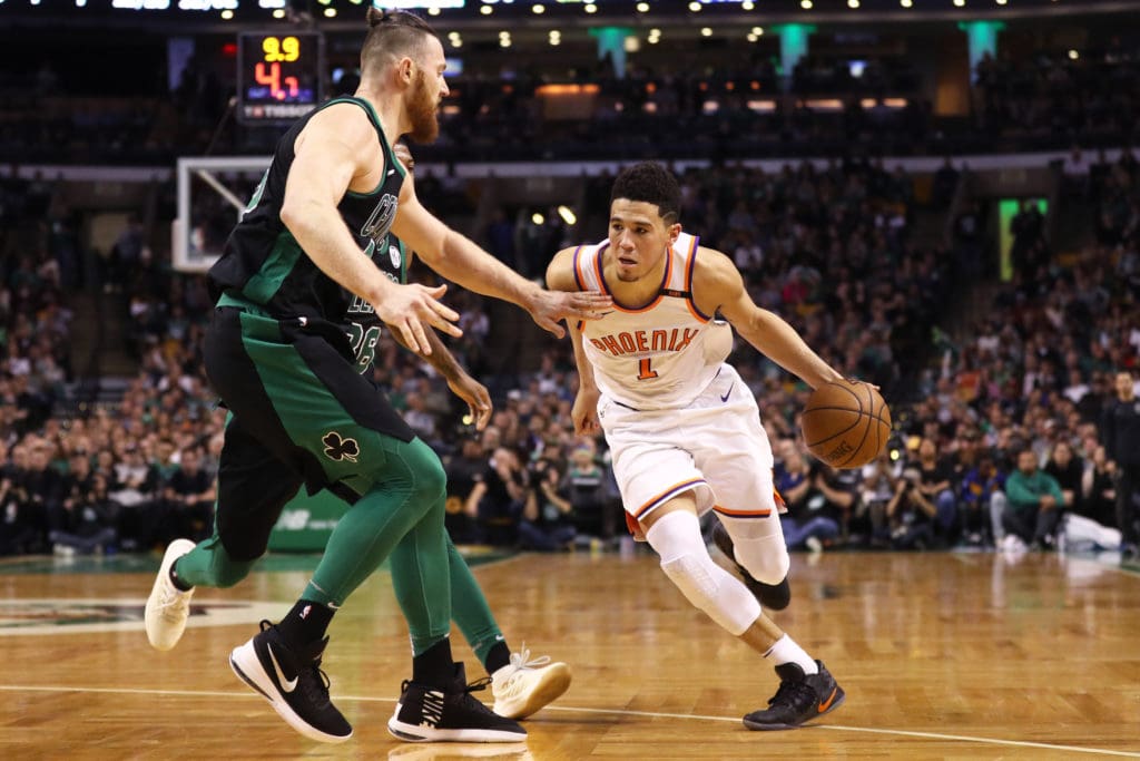 Devin Booker tuvo una actuación memorable en el TD Garden