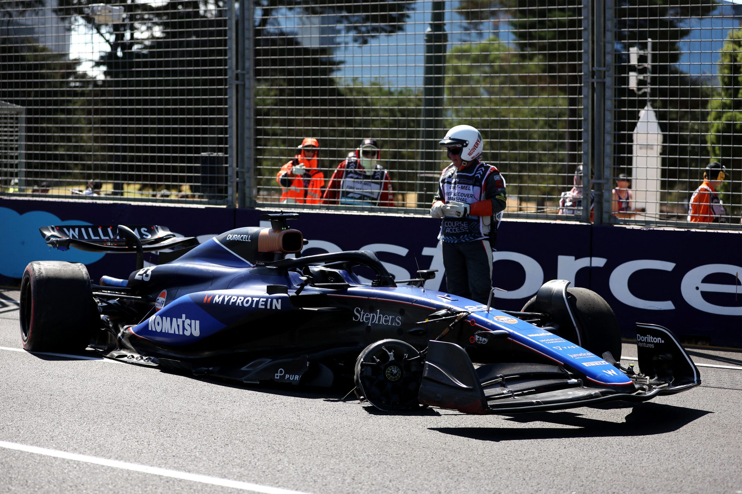 F1: Albon destroza su Williams y deja a Sargeant sin correr en Australia