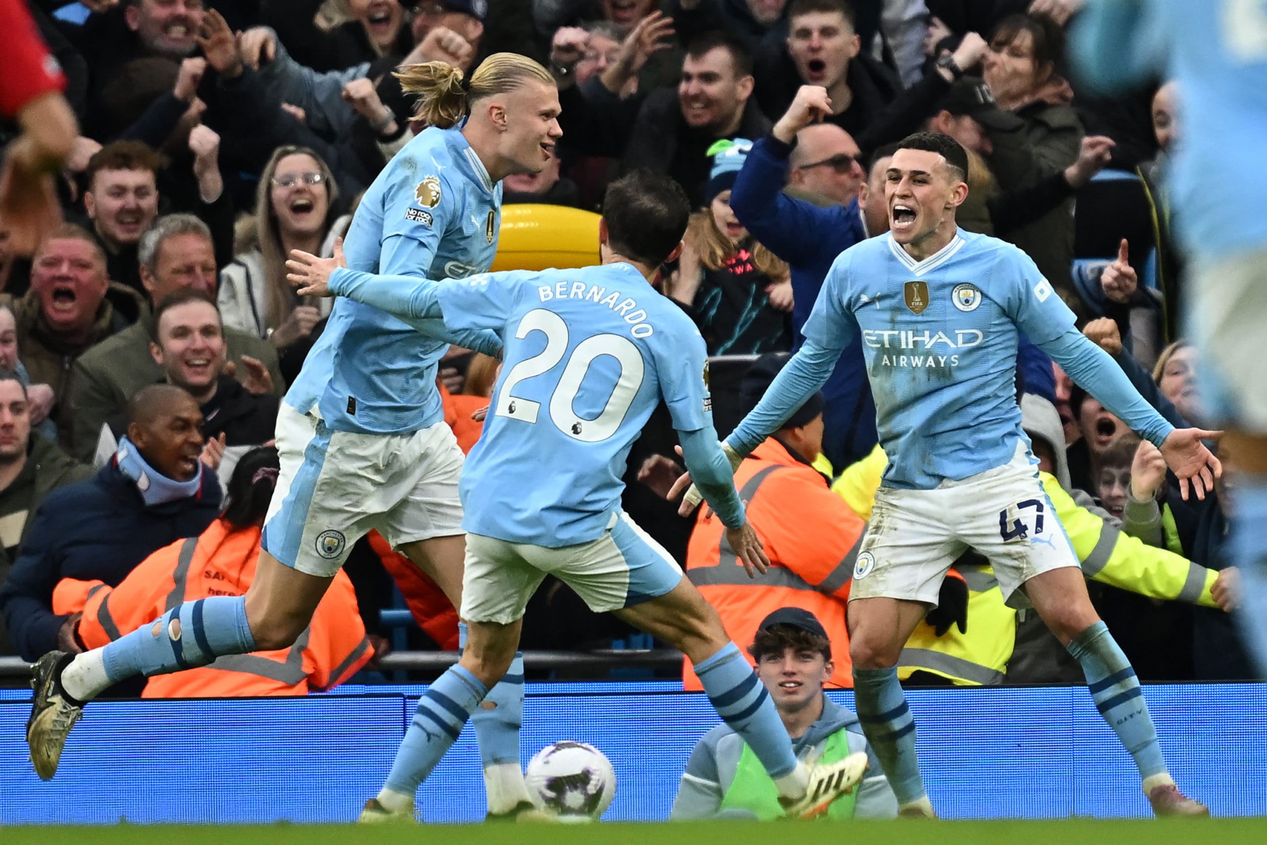 Manchester sigue siendo azul: City vence 3-1 al United