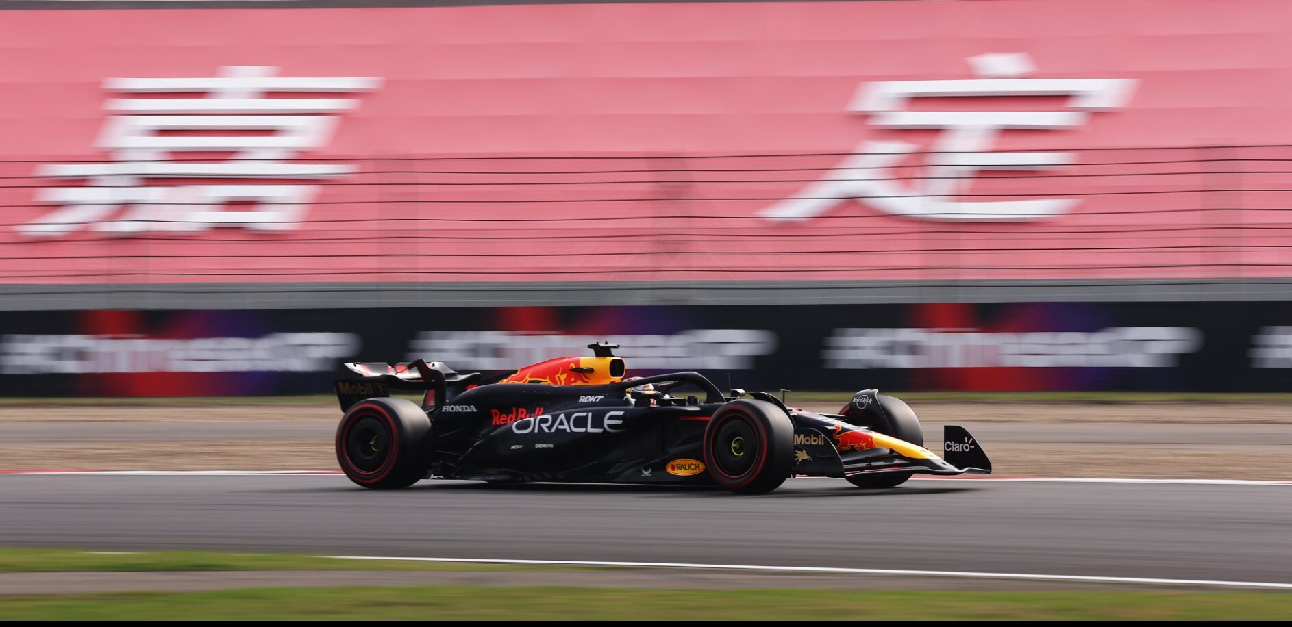 Verstappen es pole consiguiendo la 100 para Red Bull