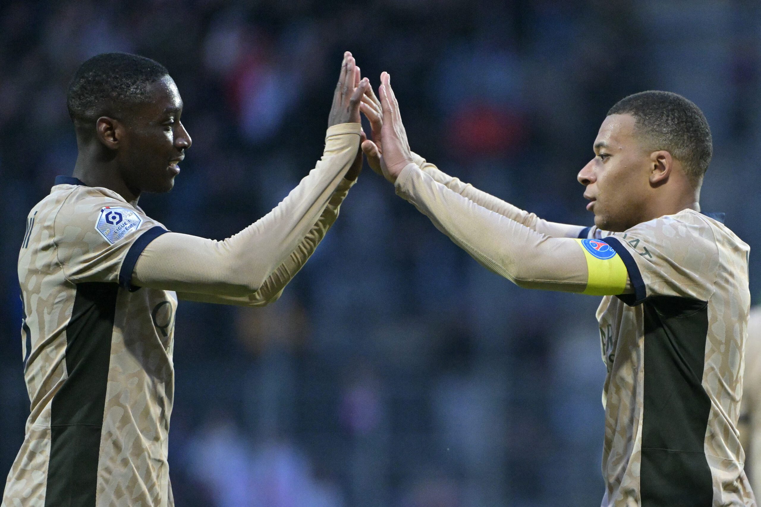 PSG gana la Ligue 1 en el adiós de Kylian Mbappé