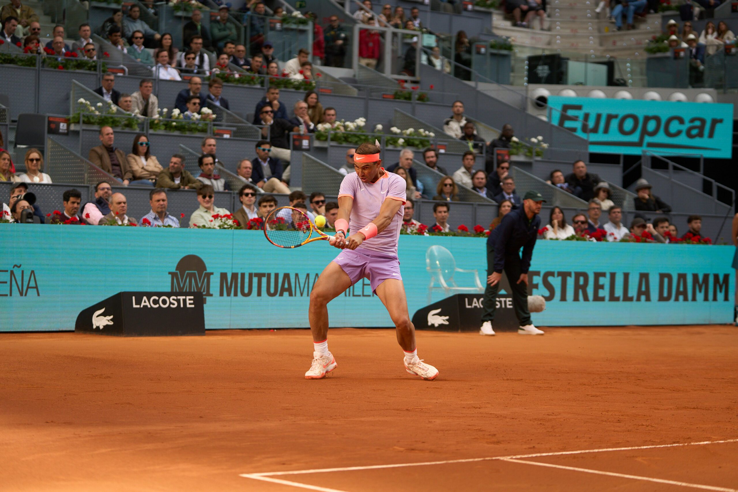 Rafael Nadal debuta con una cómoda victoria en Madrid