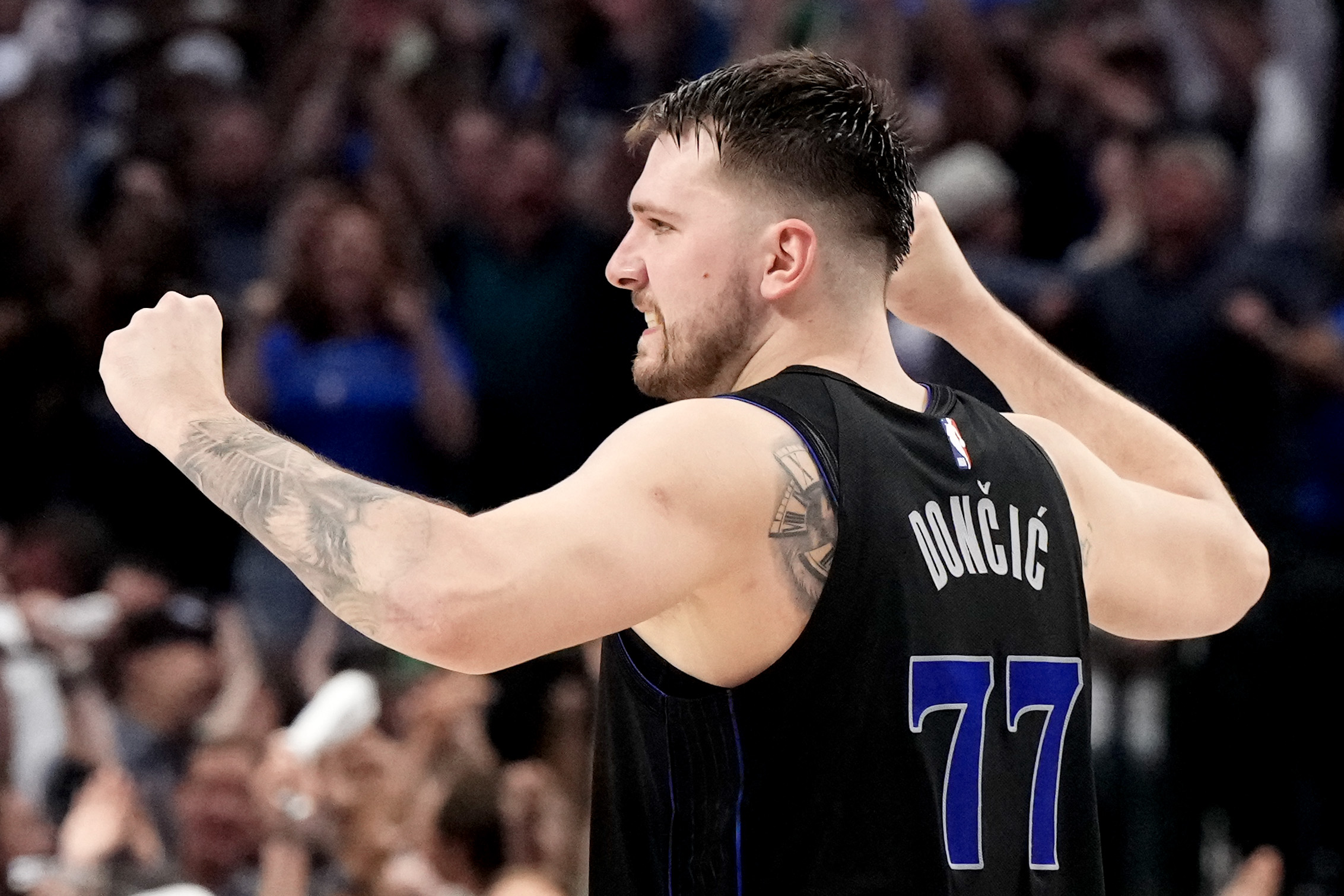 Luka Doncic, el superhéroe de los Mavs en el Juego 1 ante Wolves