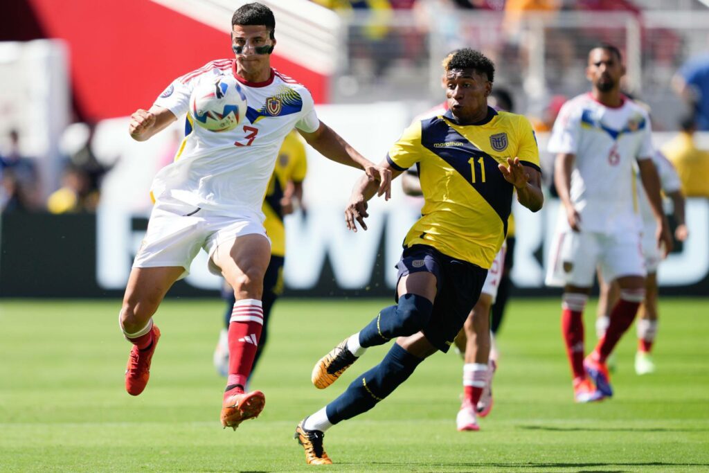 Venezuela venció a Ecuador en la primera jornada de Copa América.