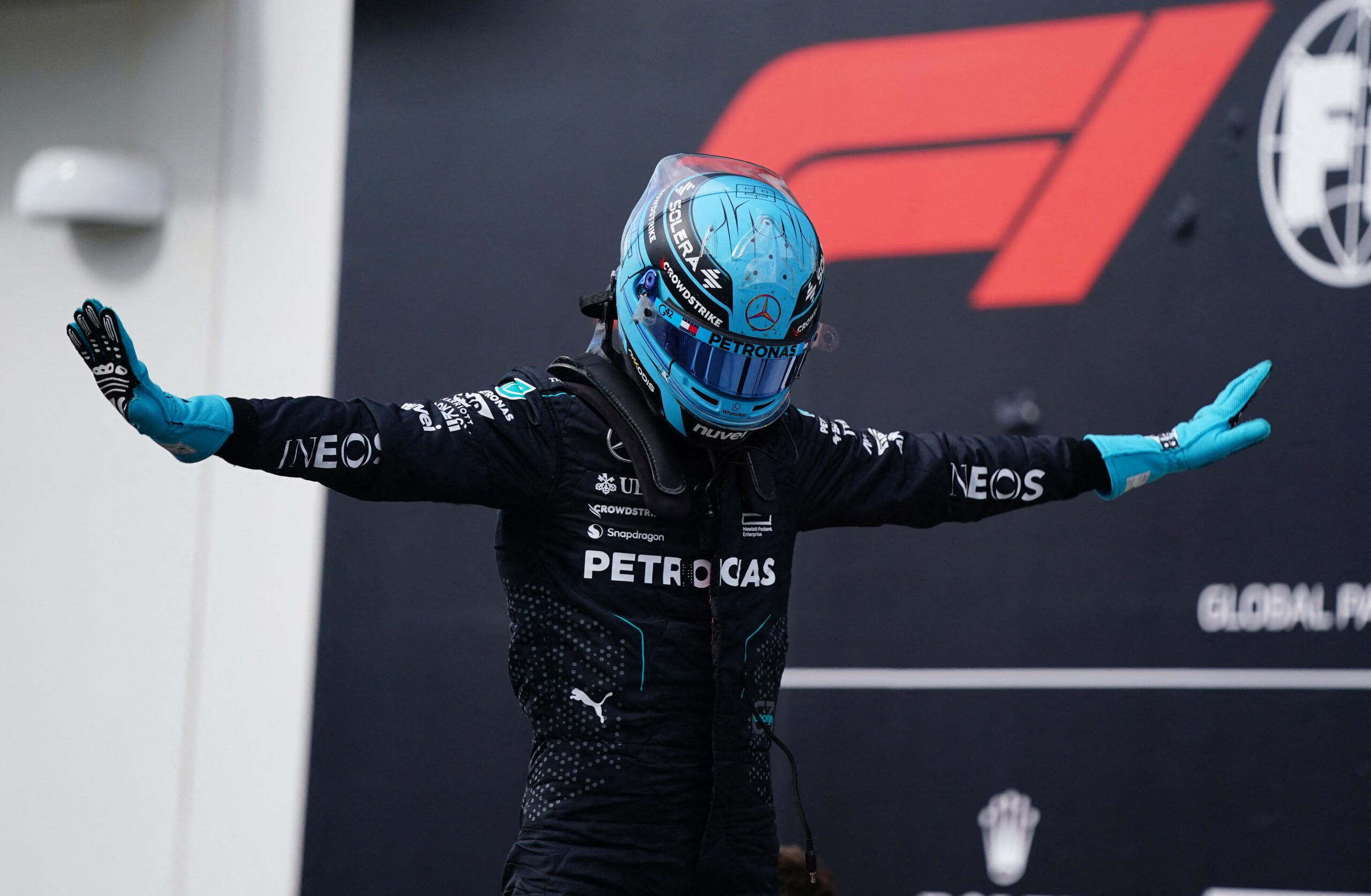 Russell vence a Verstappen y conquista la pole en el GP de Canadá 2024