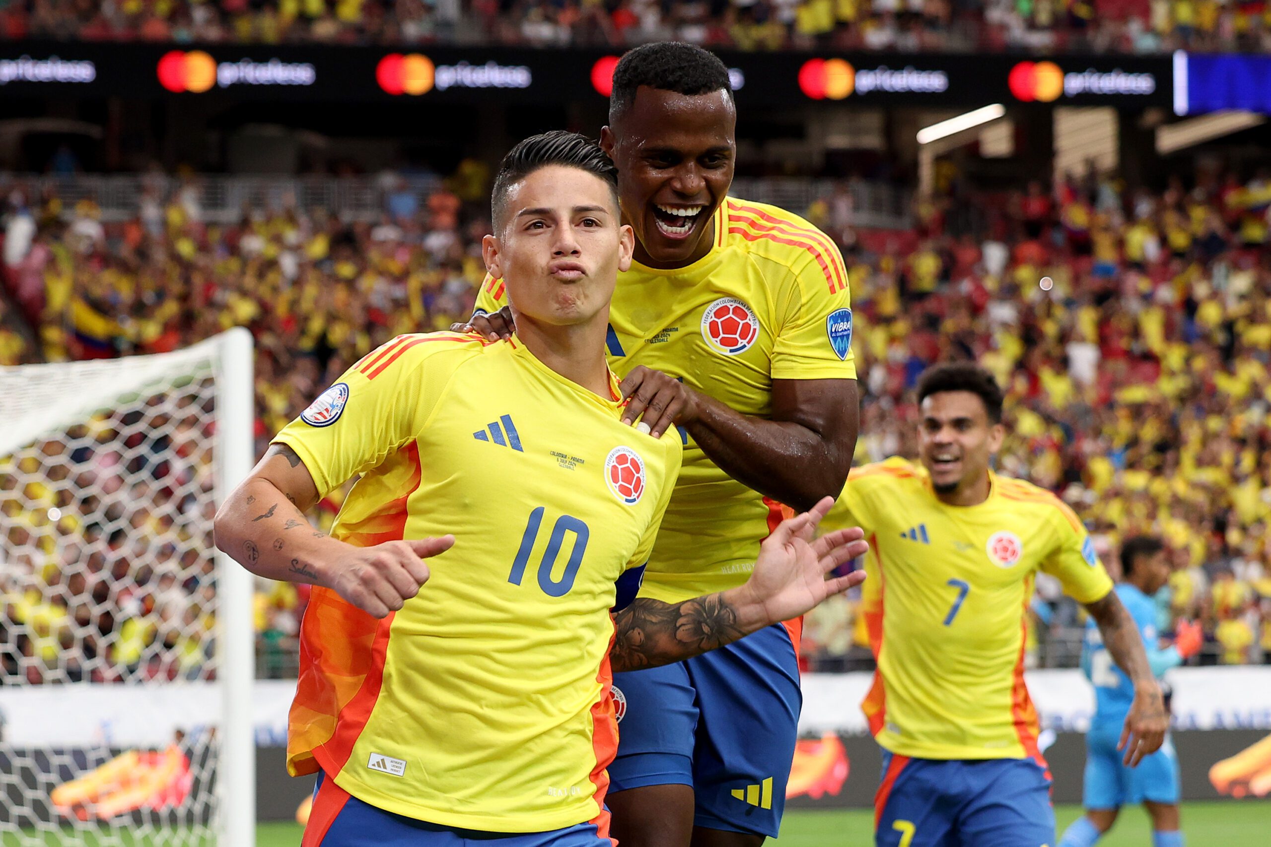 Colombia aplastó a Panamá y avanzó a semifinales de la Copa América