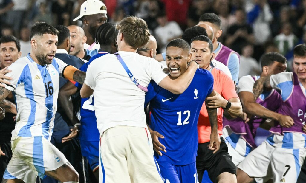 Francia y Argentina tuvieron roces al final del compromiso.