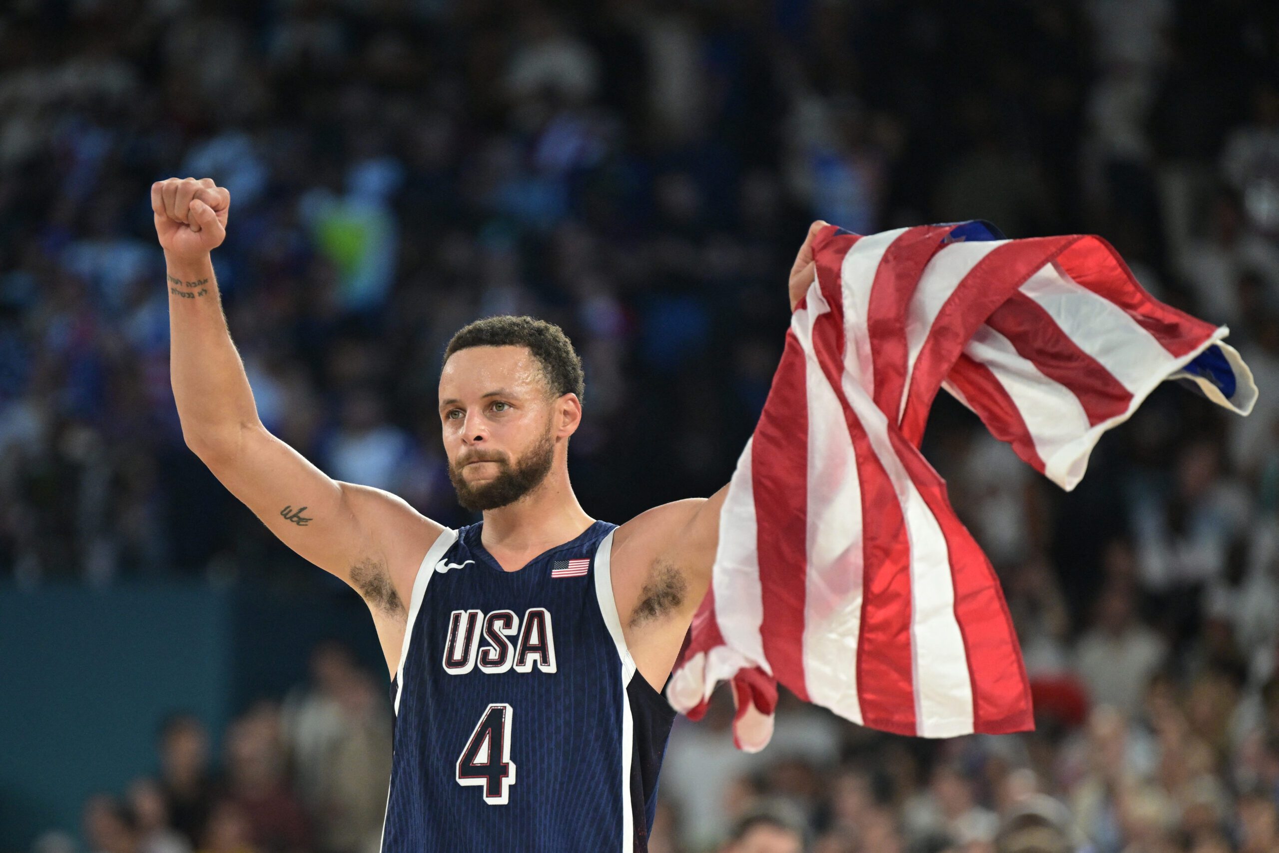 Stephen Curry y el Team USA se ponen la corona del baloncesto en París 2024